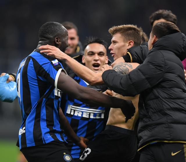 邮报：曼联与92班的关系很微妙，有时候较好有时候很差