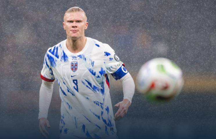 波神&杰伦·约翰逊半场联手31分，得分超全队一半